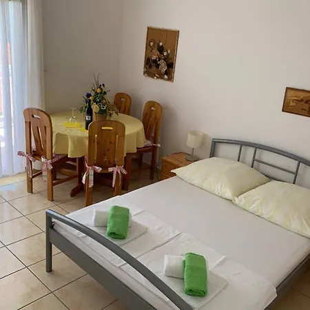 3 With Pool And Amazing Sea View Apartament